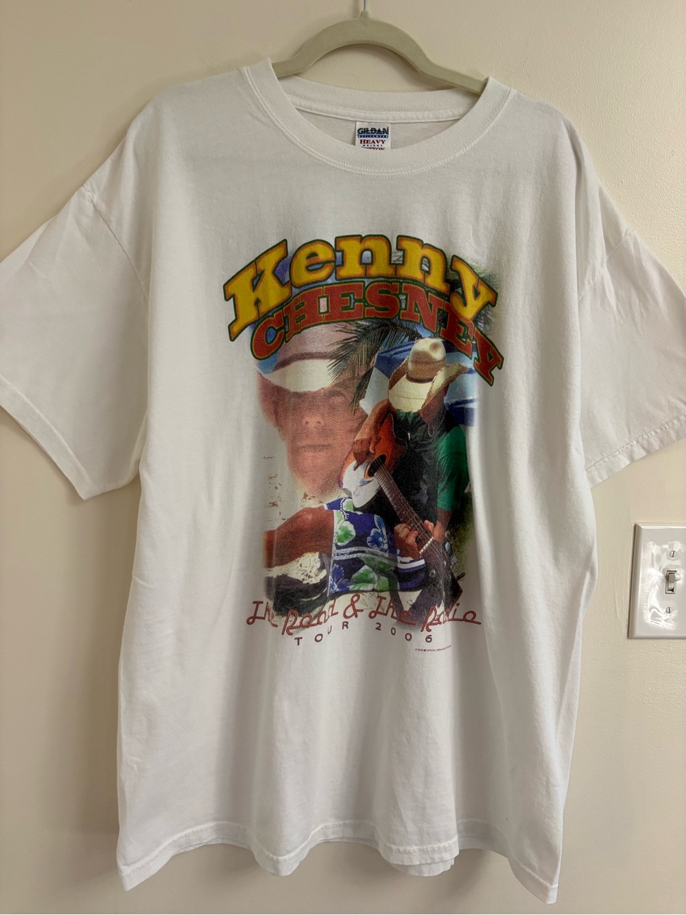 Vintage Y2K Gildan Kenny 'It's Summertime' Graphic Tour Tee with Multicolor
